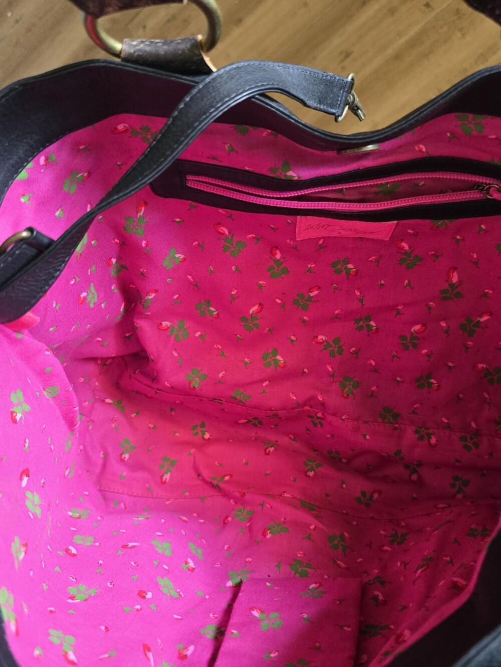 Betsey Johnson hobo bag - Picture 7 of 7